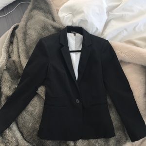 EUC express black blazer size 6 🖤